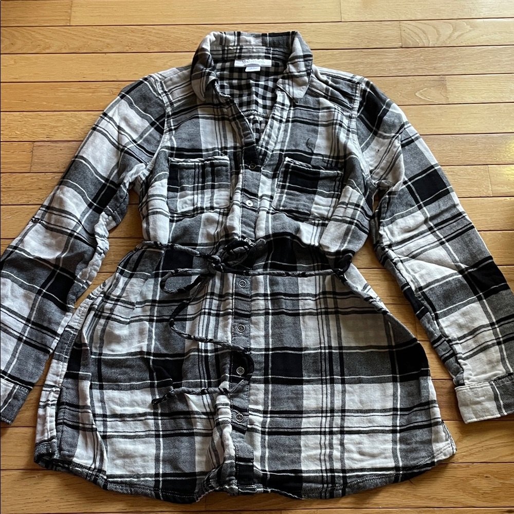 Motherhood Maternity Black and White Plaid Flannel Tunic
